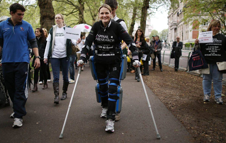 ReWalk user, Claire Lomas, completing the London Marathon
